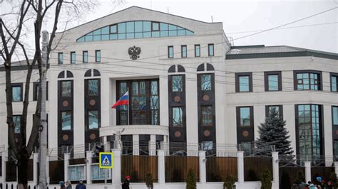 Moldova to expel Russian embassy staff